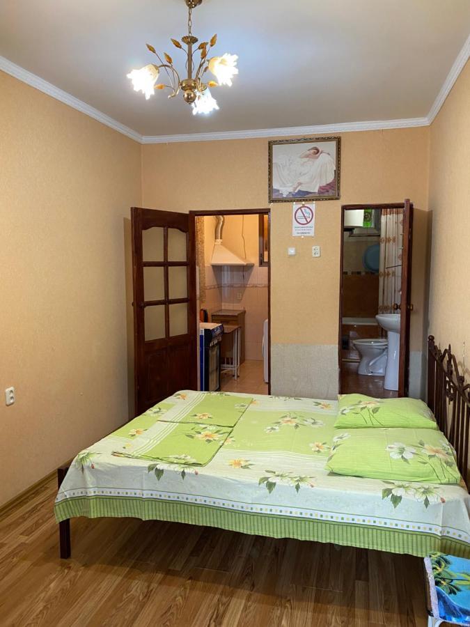 Семейный Дворик Sochumi Exterior foto