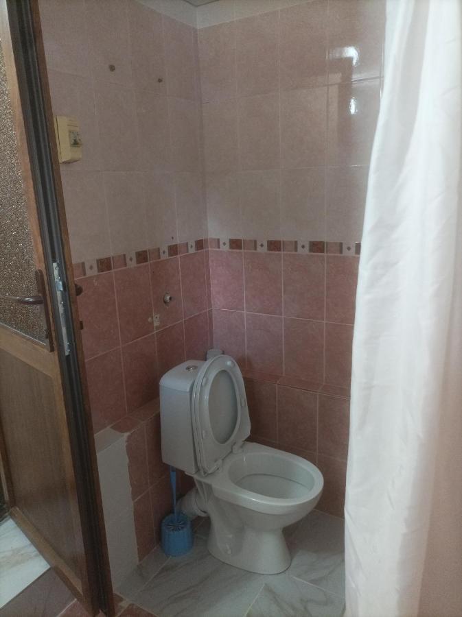 Семейный Дворик Sochumi Exterior foto